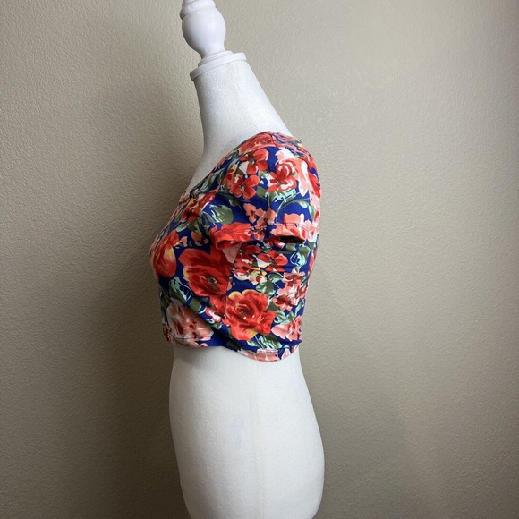 Ambience Apparel Women Crop Top Medium Short Sleeve Floral Scoopneck - Picture 3 of 11